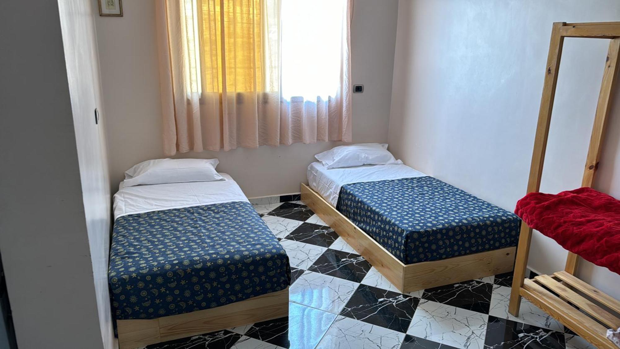 Soraya Guest House Surf Camp & Restaurant Эмуан Экстерьер фото